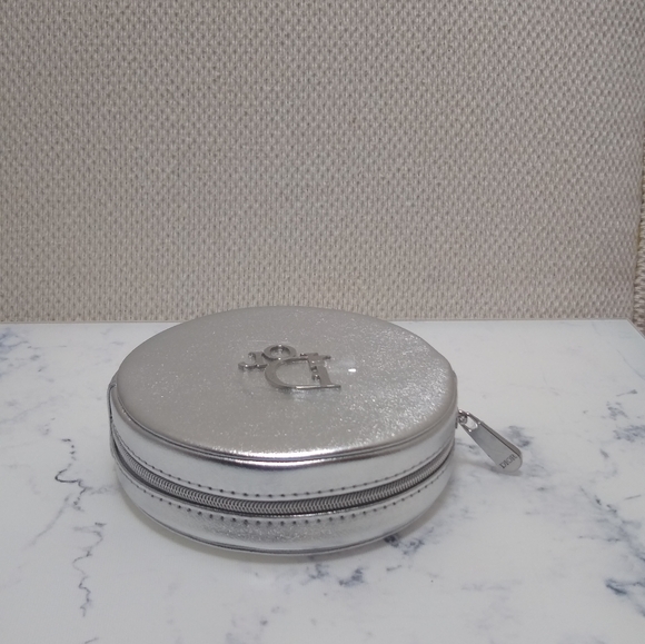 Dior Silver Makeup Round Bag Pouch Clutch New No Tag With Box - Picture 6 of 10